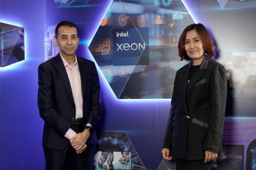 Ayush Batra and Chantana Suwannawong at the launch of 13th Gen Intel Core Processors and 4th Gen Intel Xeon Scalable Processors